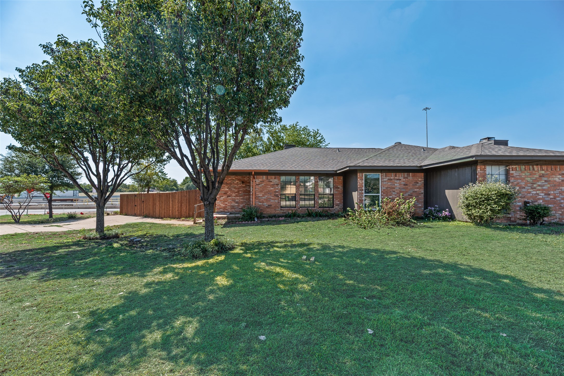 5126 Trail Dust Lane Property Photo 2