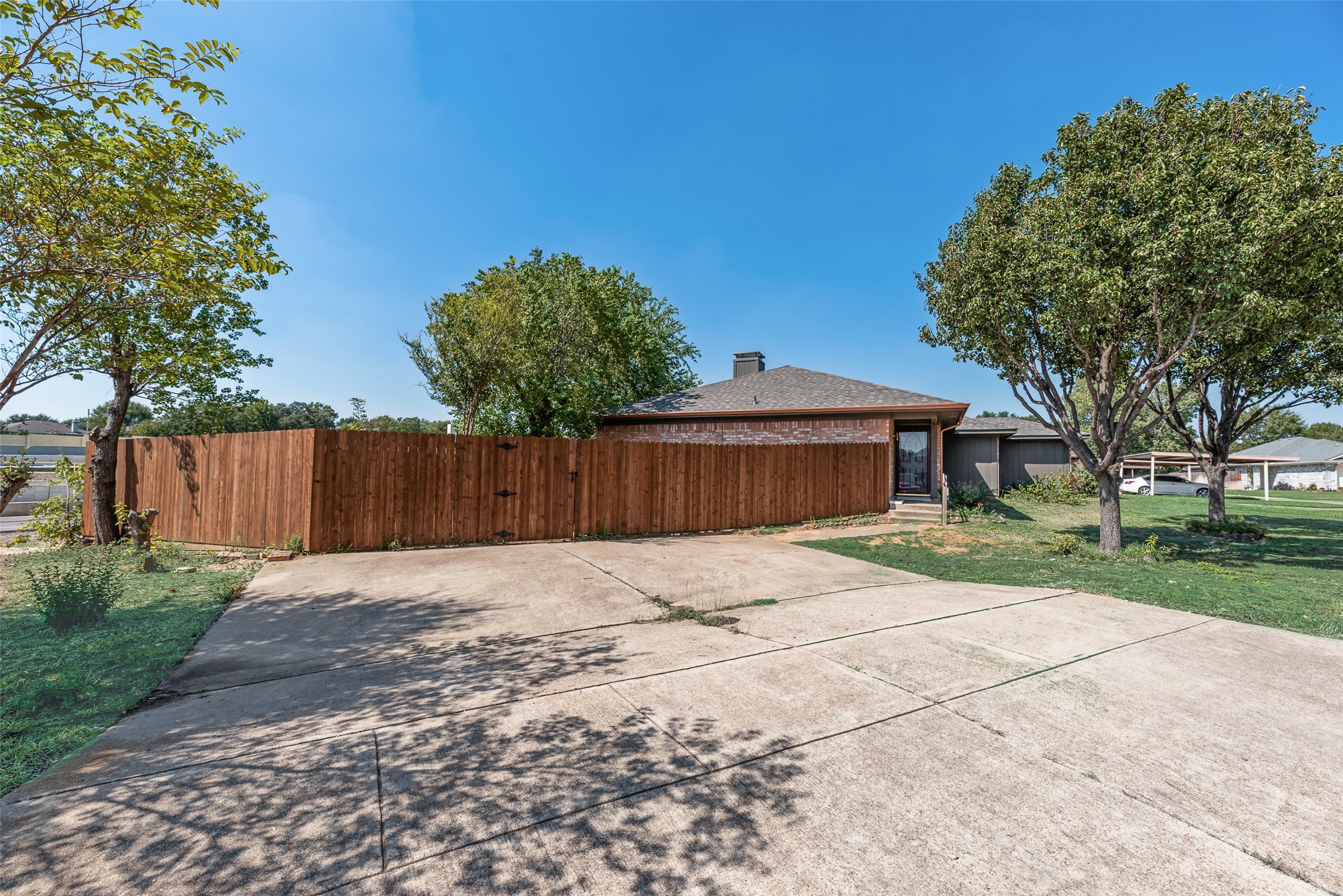 5126 Trail Dust Lane Property Photo 4