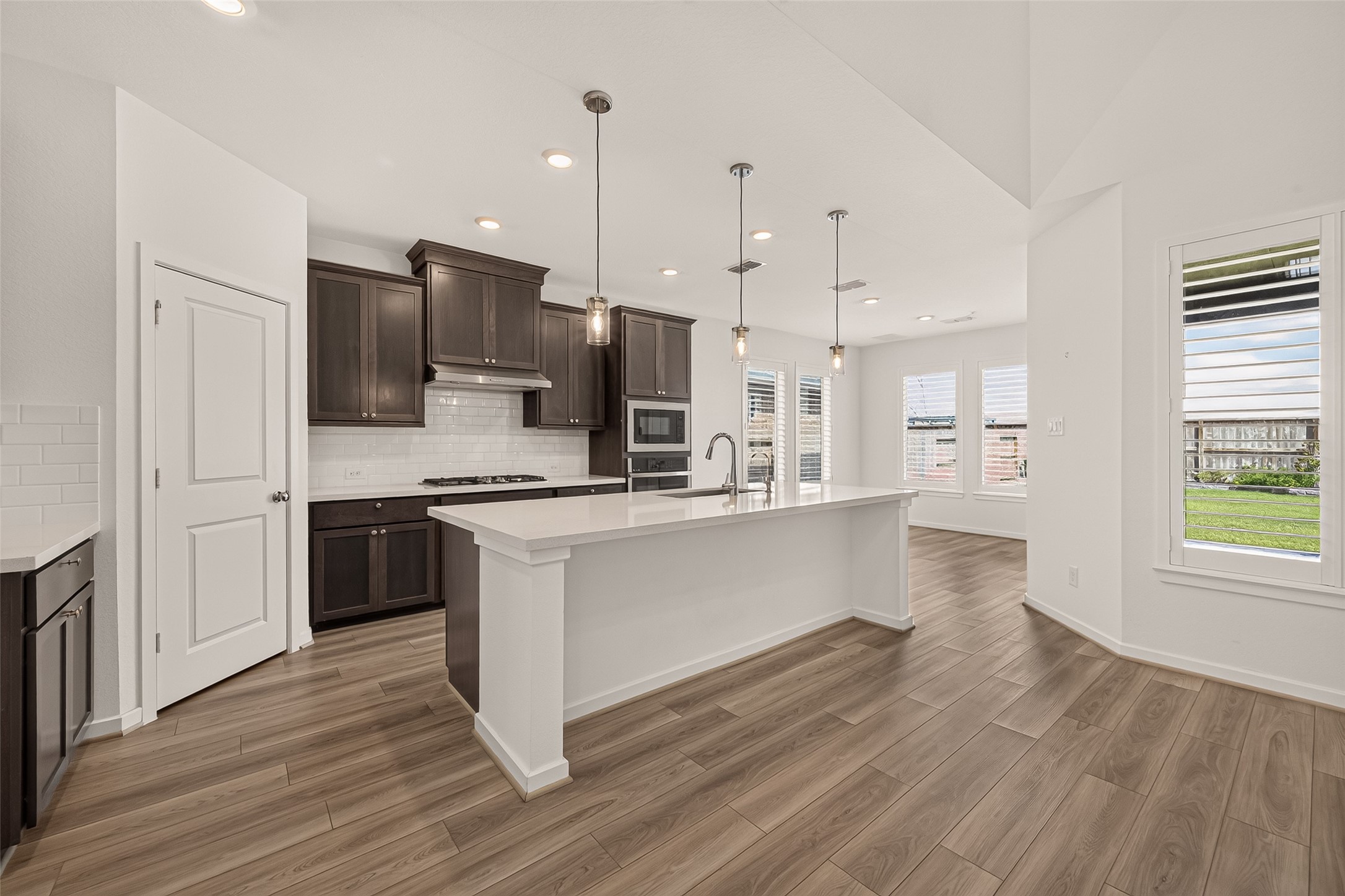 21806 Wycombe Terrace Way Property Photo 15
