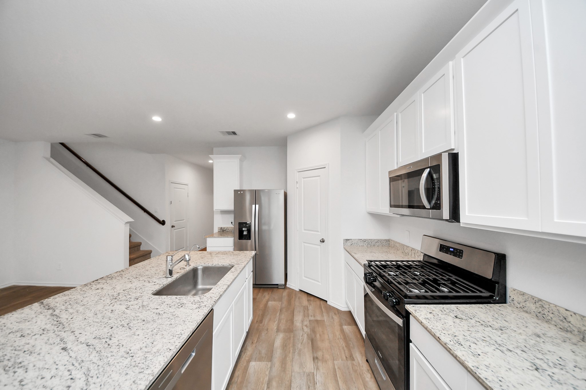 31303 Heddington Lane Property Photo 4