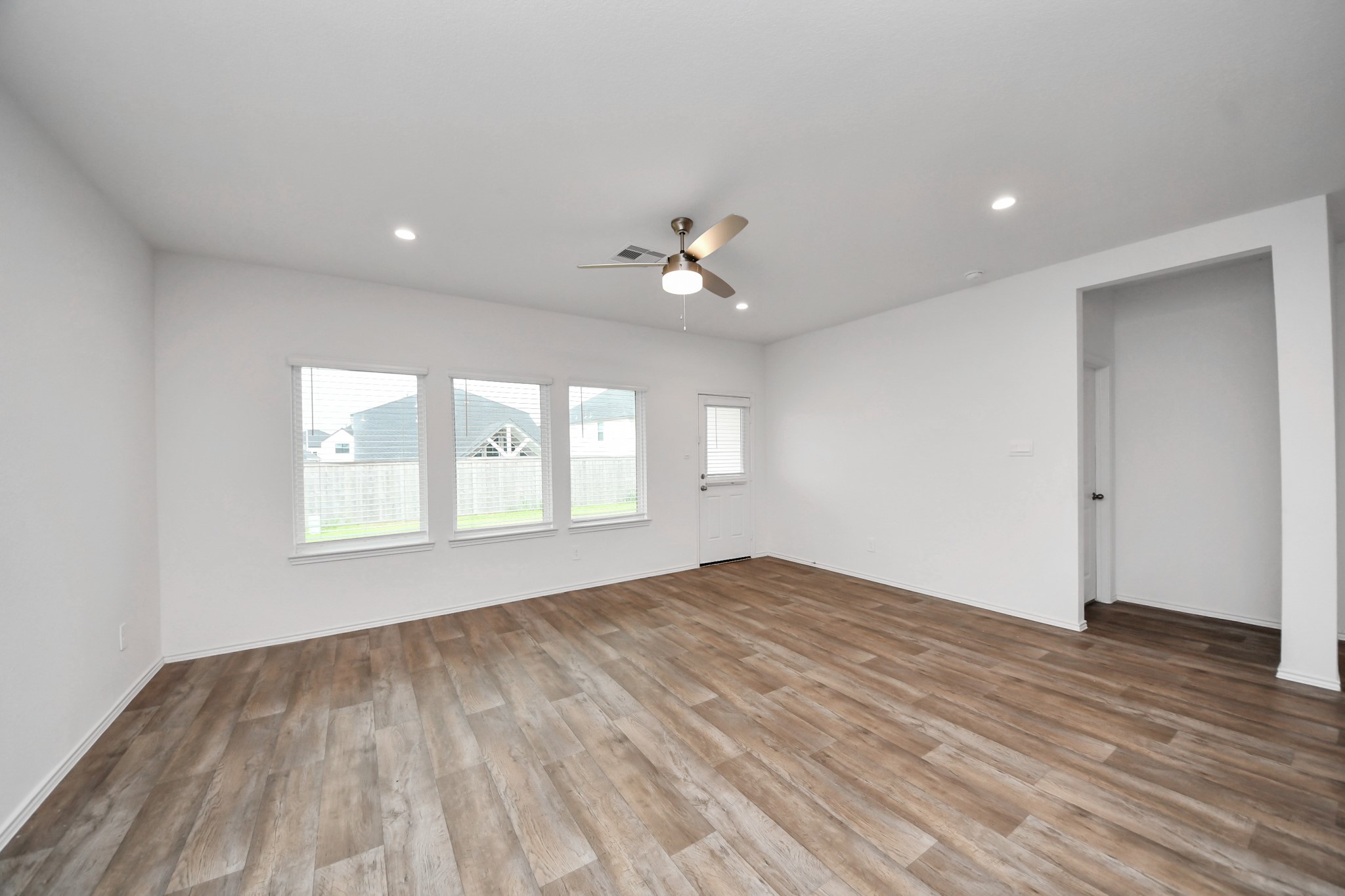 31303 Heddington Lane Property Photo 11