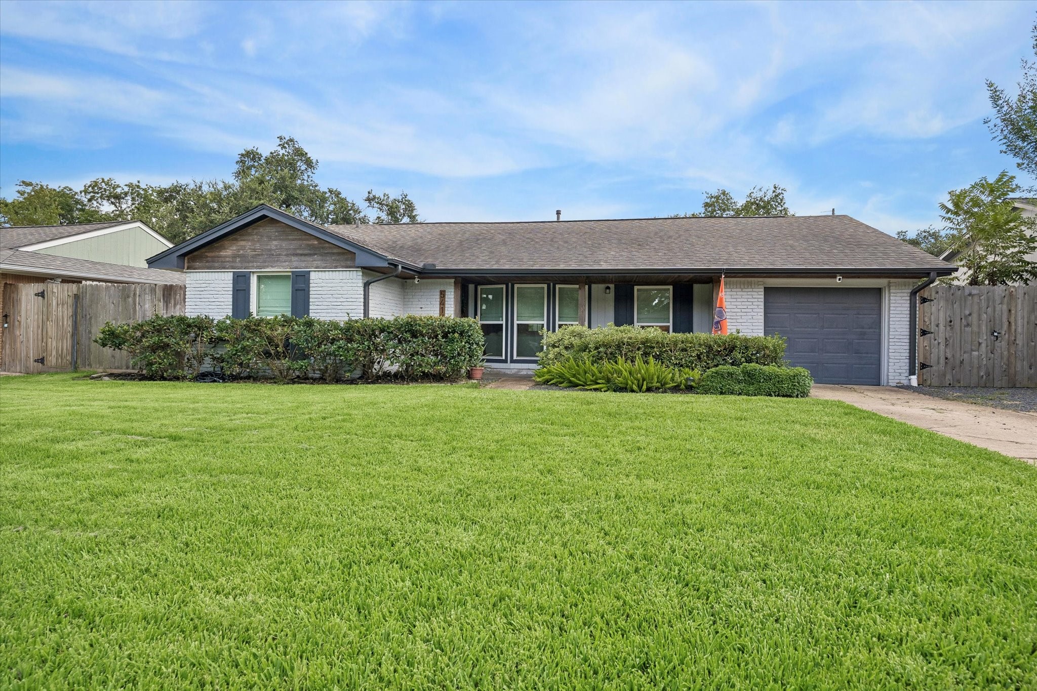 5417 Nina Lee Lane Property Photo 1