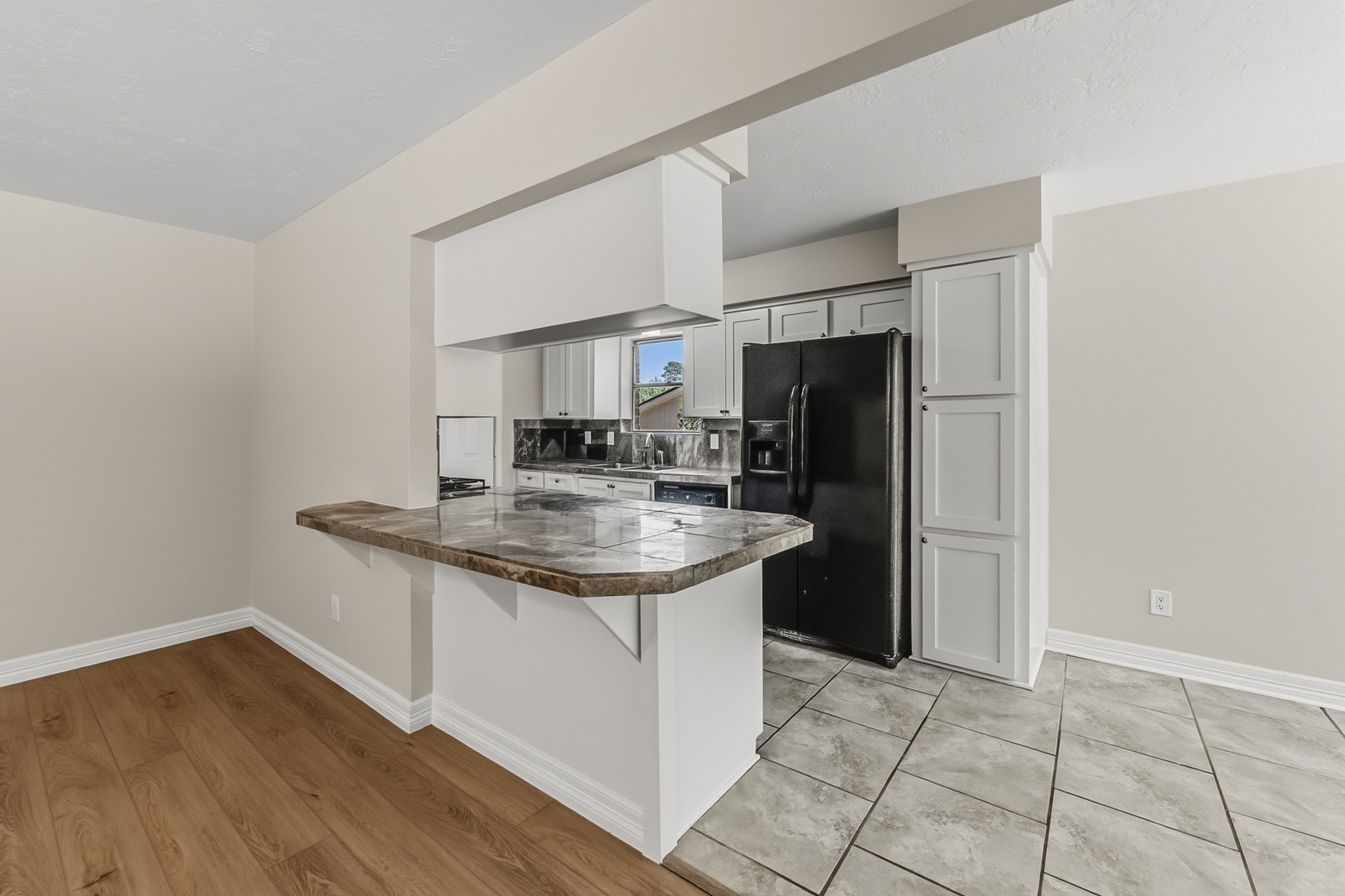 2615 Chimney Rock Property Photo 8