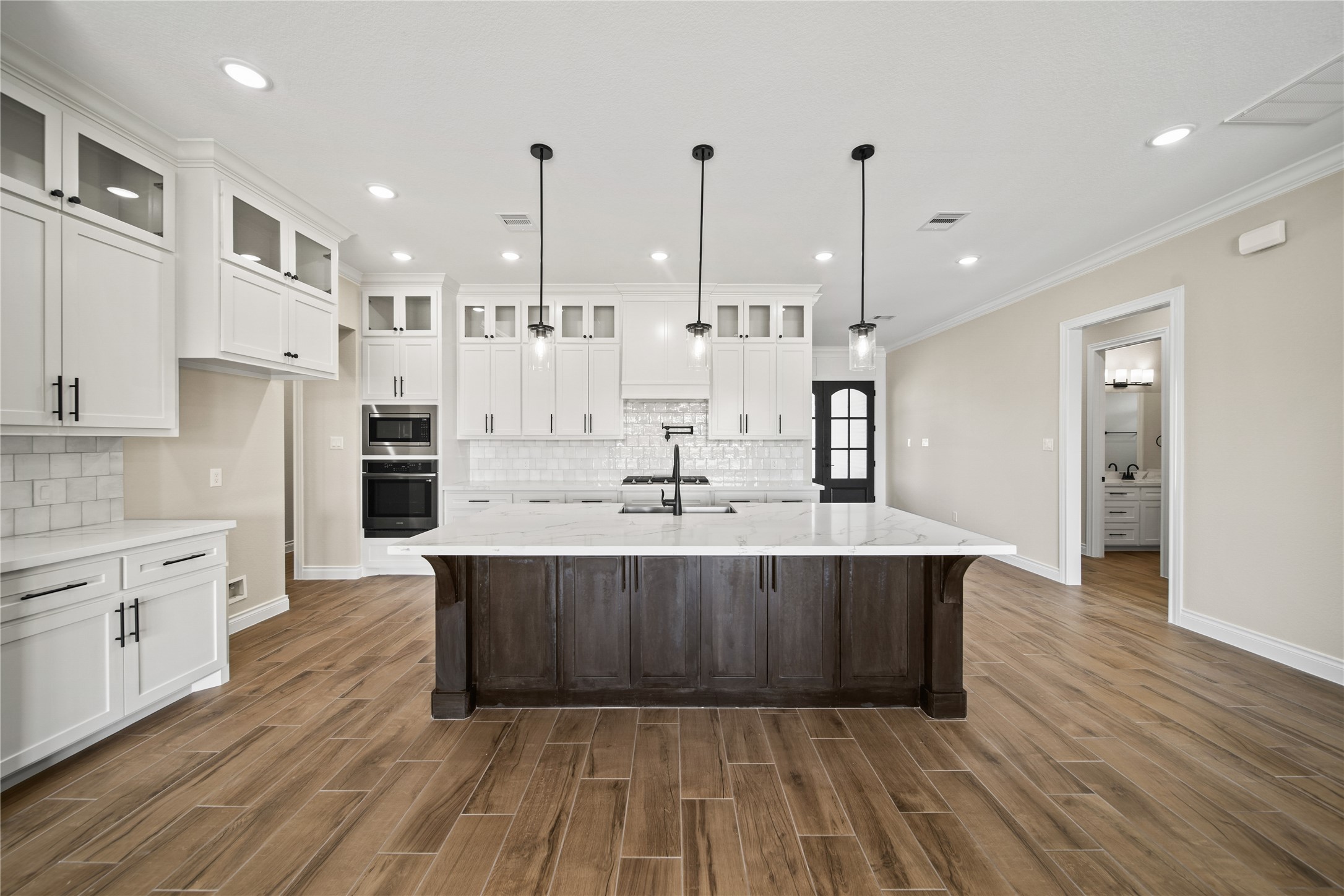 13011 Willow Drive Property Photo 11