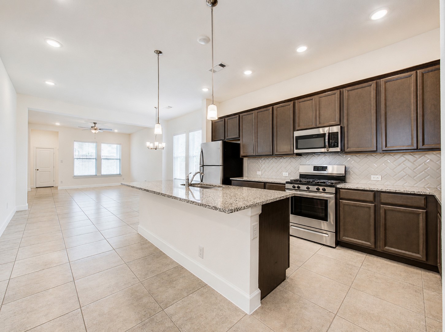 23611 Mock Wagon Way Property Photo 4