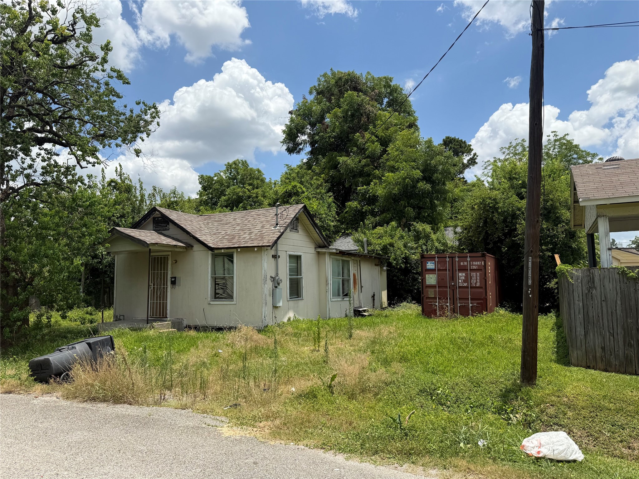 6302 Torreon Street Property Photo 3