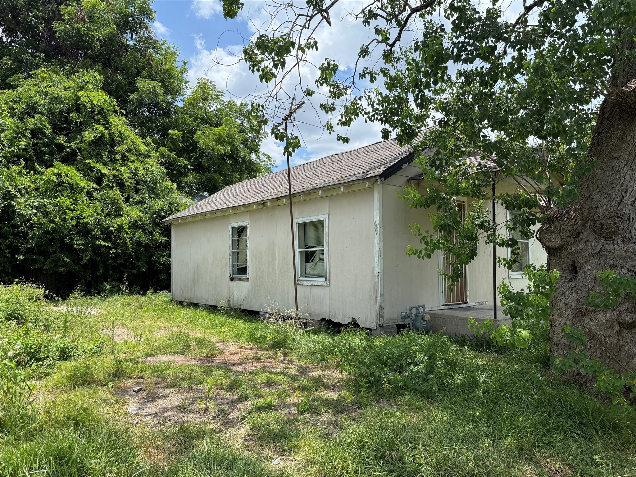 6302 Torreon Street Property Photo 5