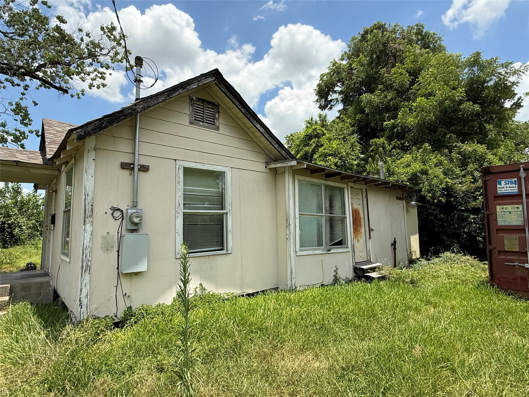 6302 Torreon Street Property Photo 6
