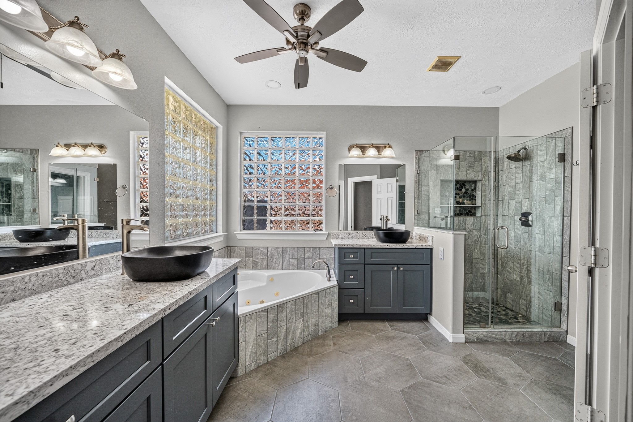 17815 Gables Bend Drive Property Photo 4