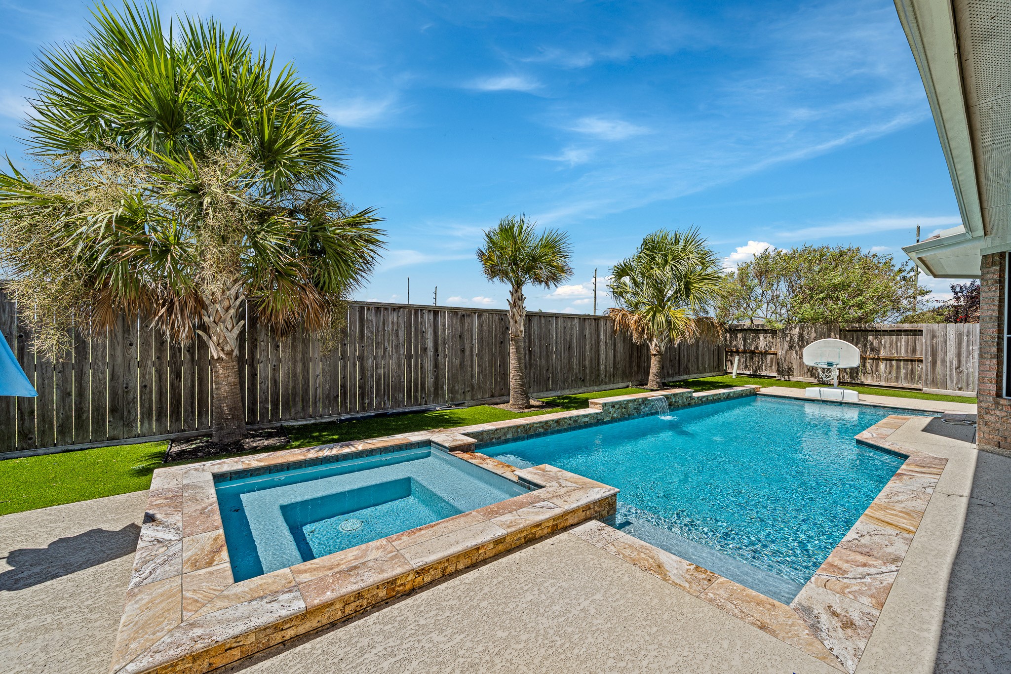 17815 Gables Bend Drive Property Photo 8