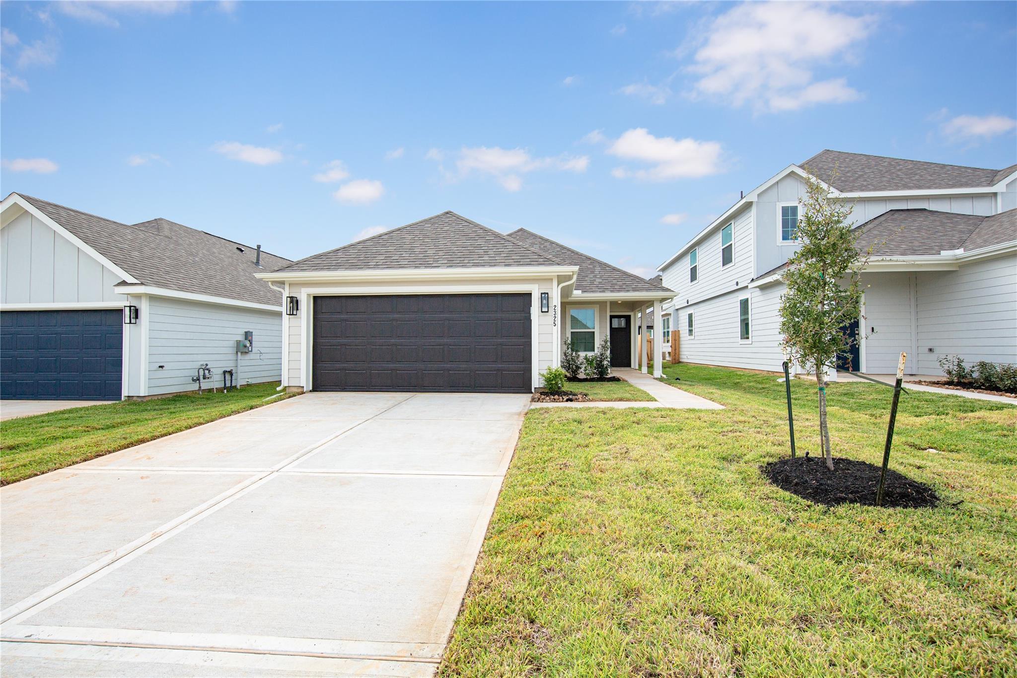 2325 Nooksack Drive, Conroe Tx 77384 Property Photo 2