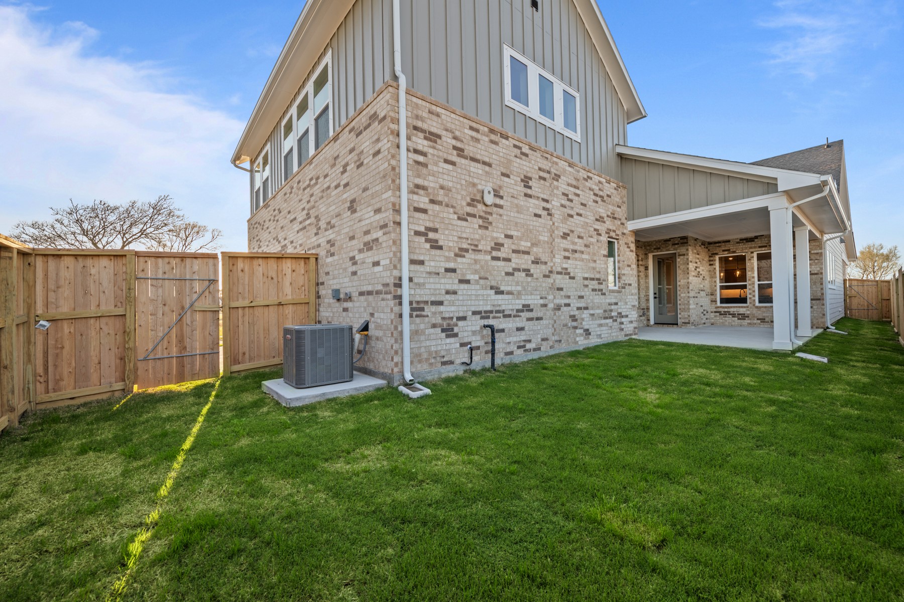 11910 Rice View Drive Property Photo 9