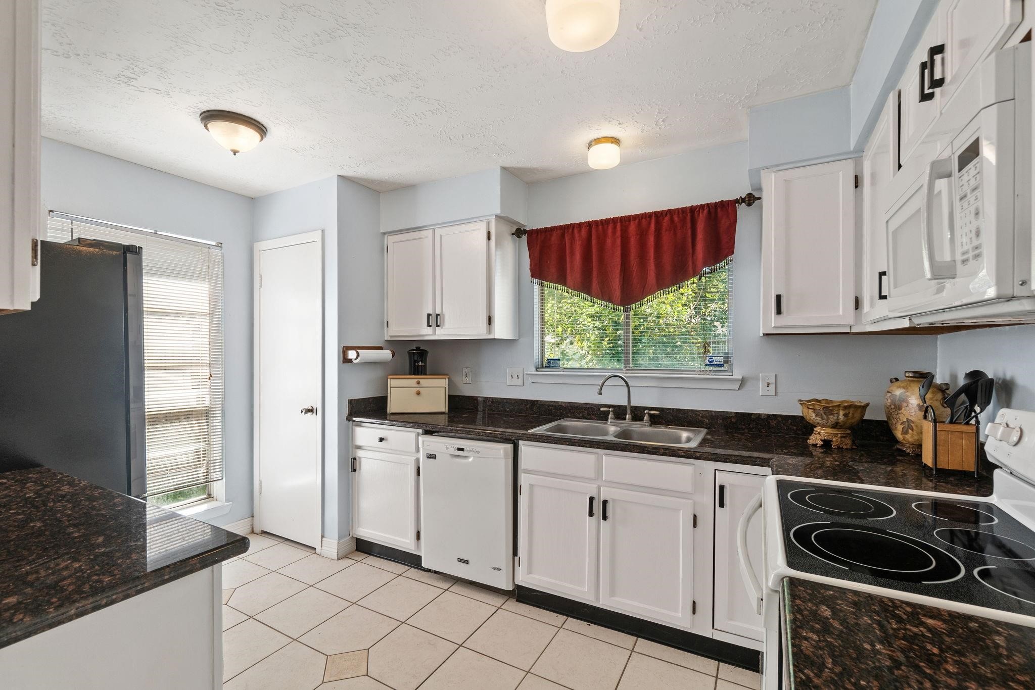 15802 Tammany Lane Property Photo 13