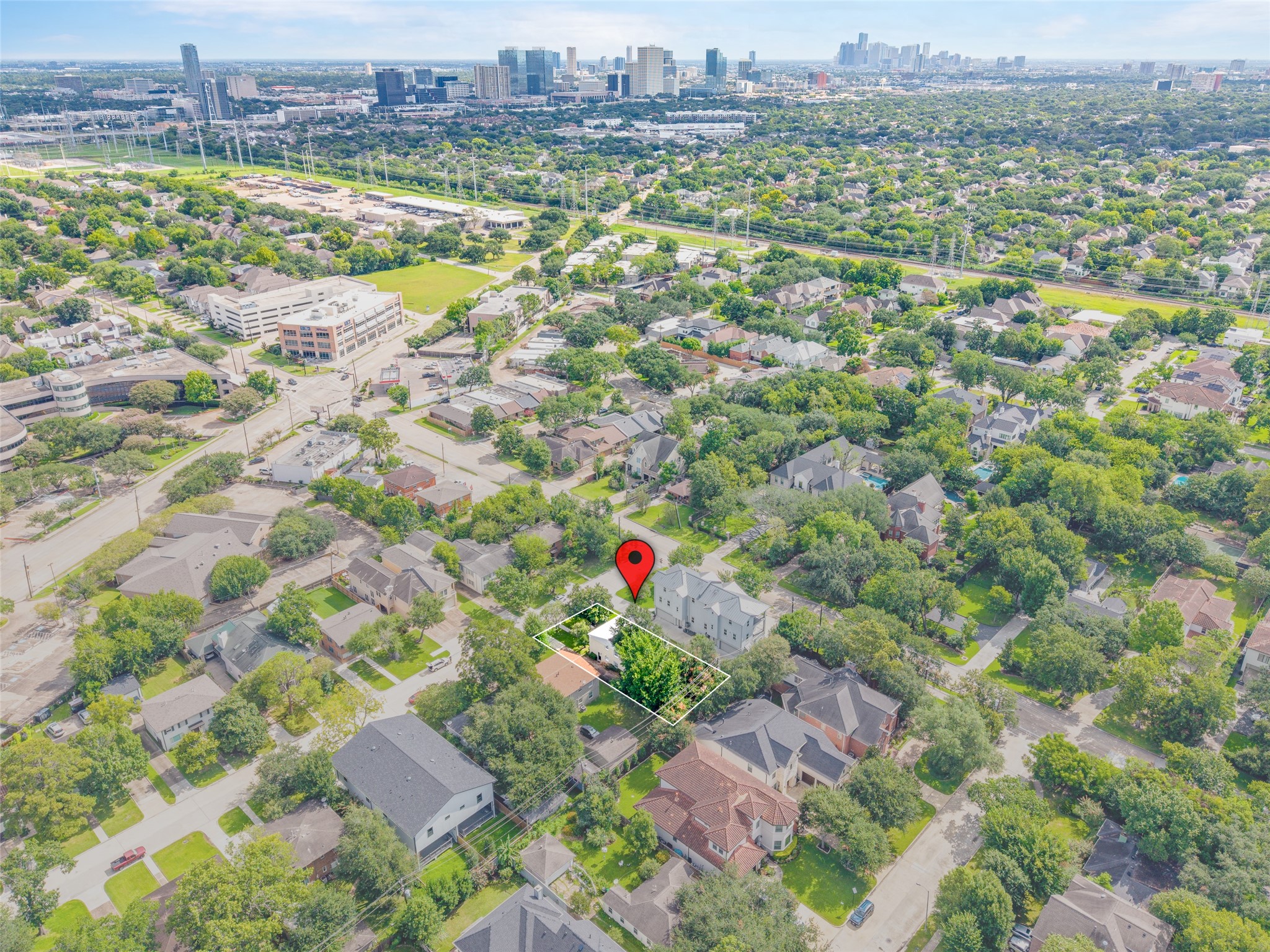 4505/4507 Larch Lane Property Photo 13