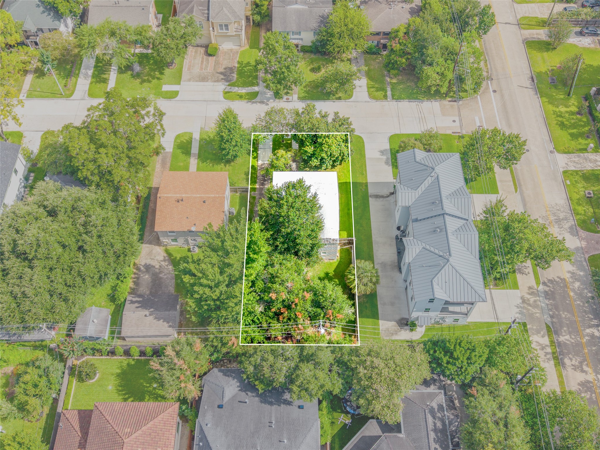 4505/4507 Larch Lane Property Photo 16