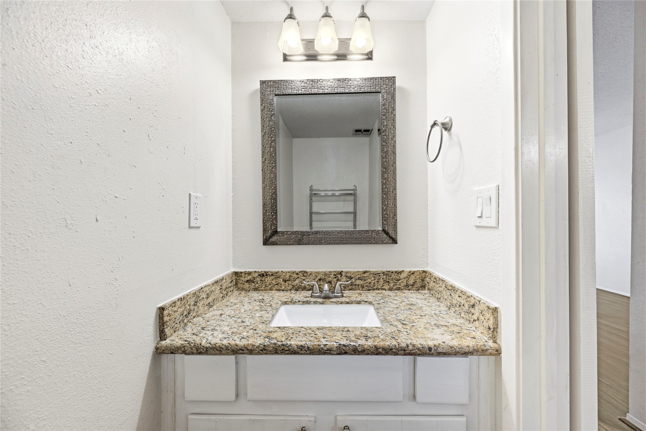 14515 Wunderlich Drive 211 Property Photo 8