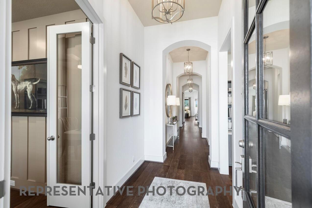 17919 Pathway Forest Lane Property Photo 7