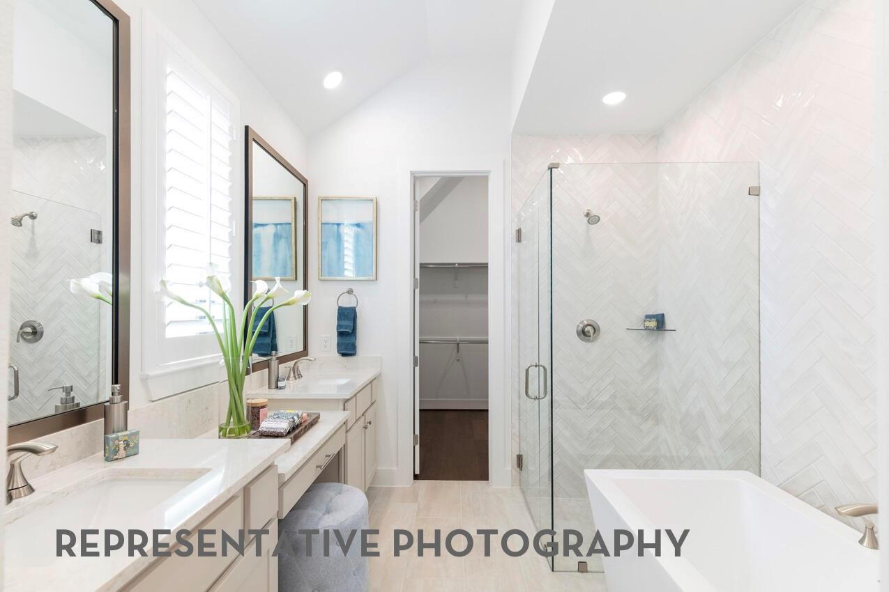 17919 Pathway Forest Lane Property Photo 14