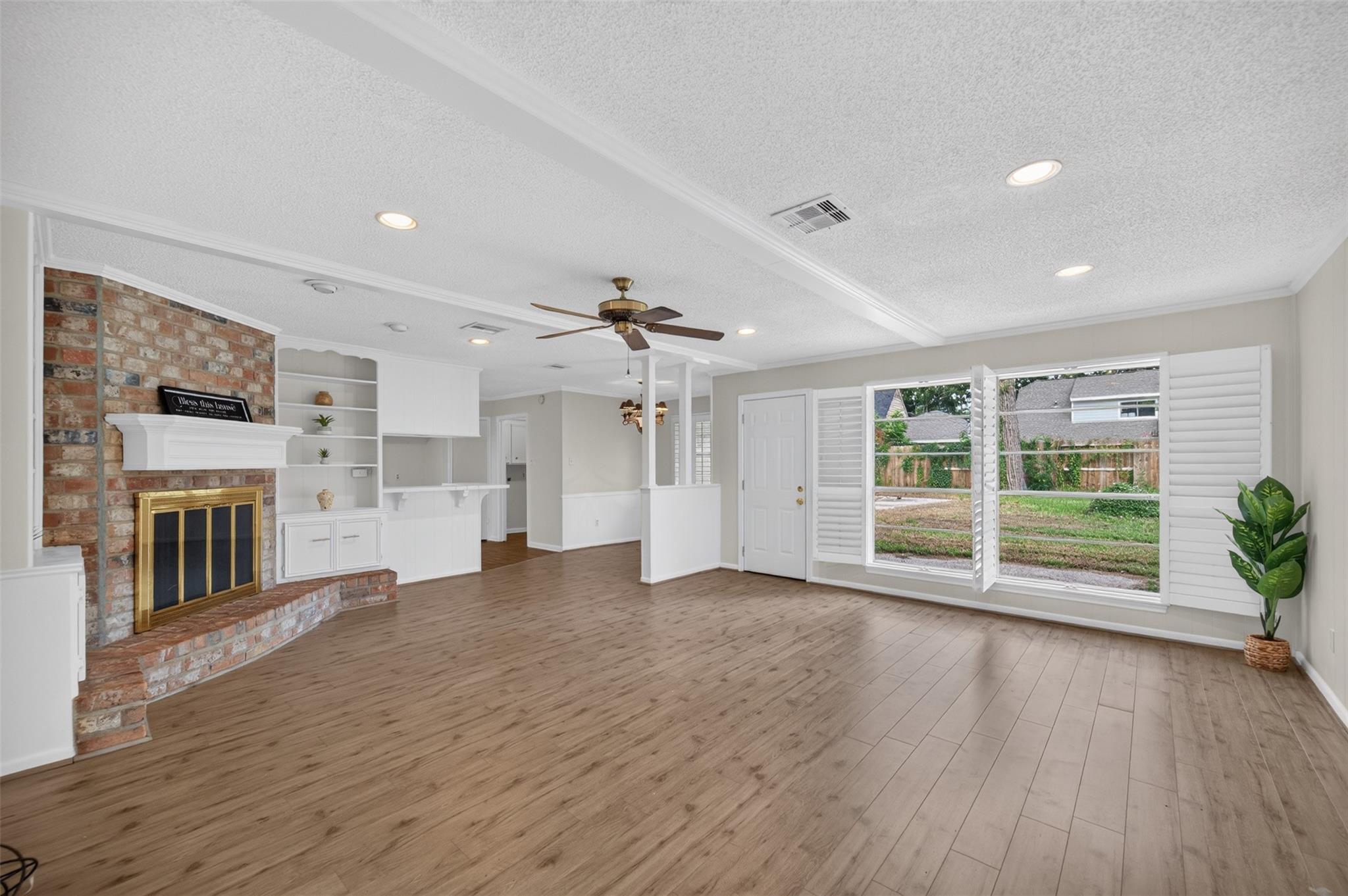 5810 Boyce Springs Drive Property Photo 1