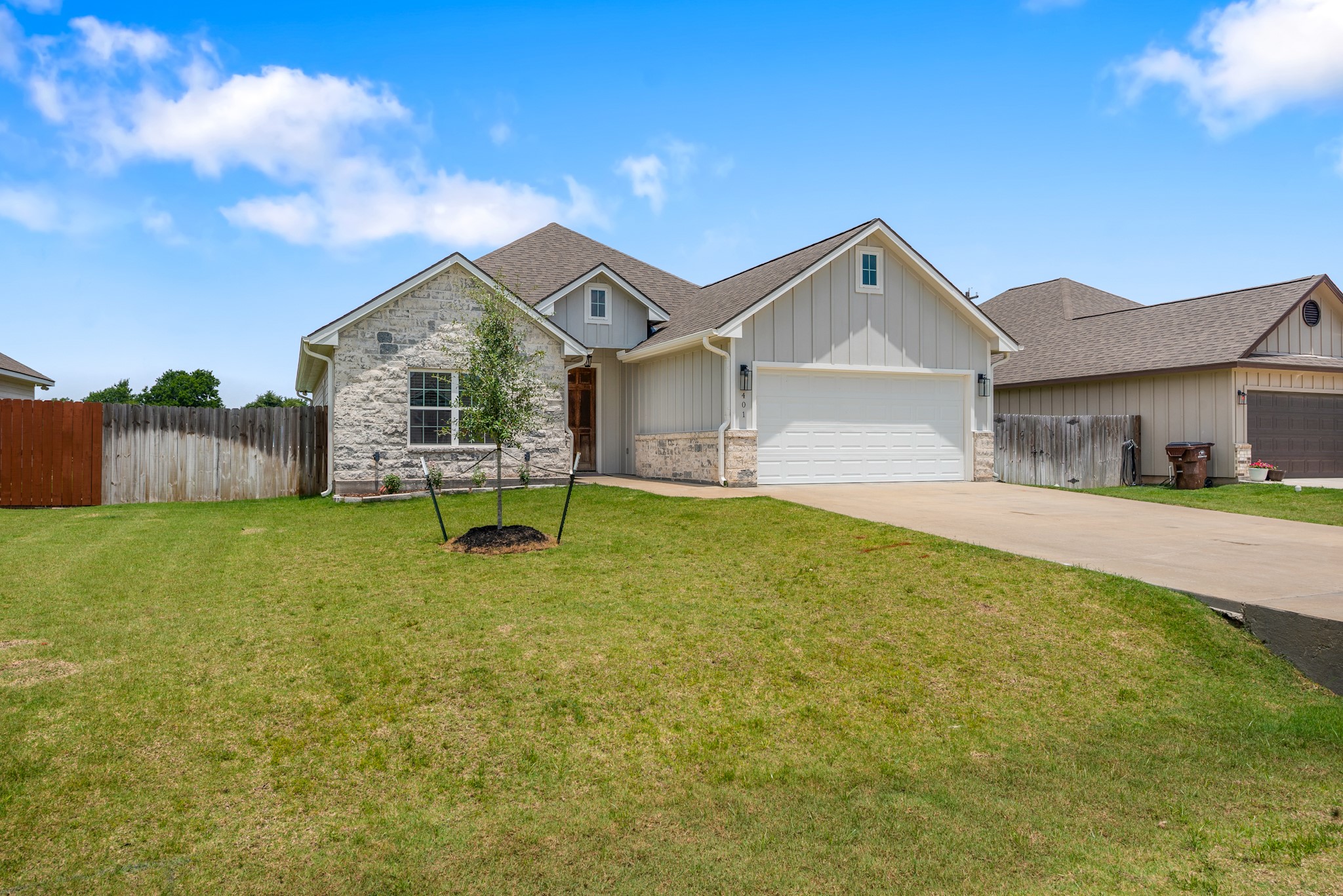 401 Brazos Bend Property Photo 2