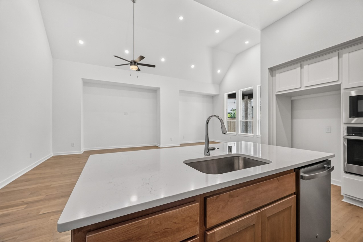27108 Wrangler Way Drive Property Photo 3