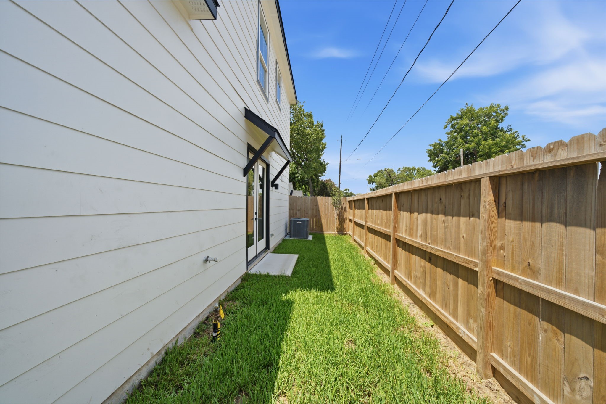 1613 Luzon Street Property Photo 24