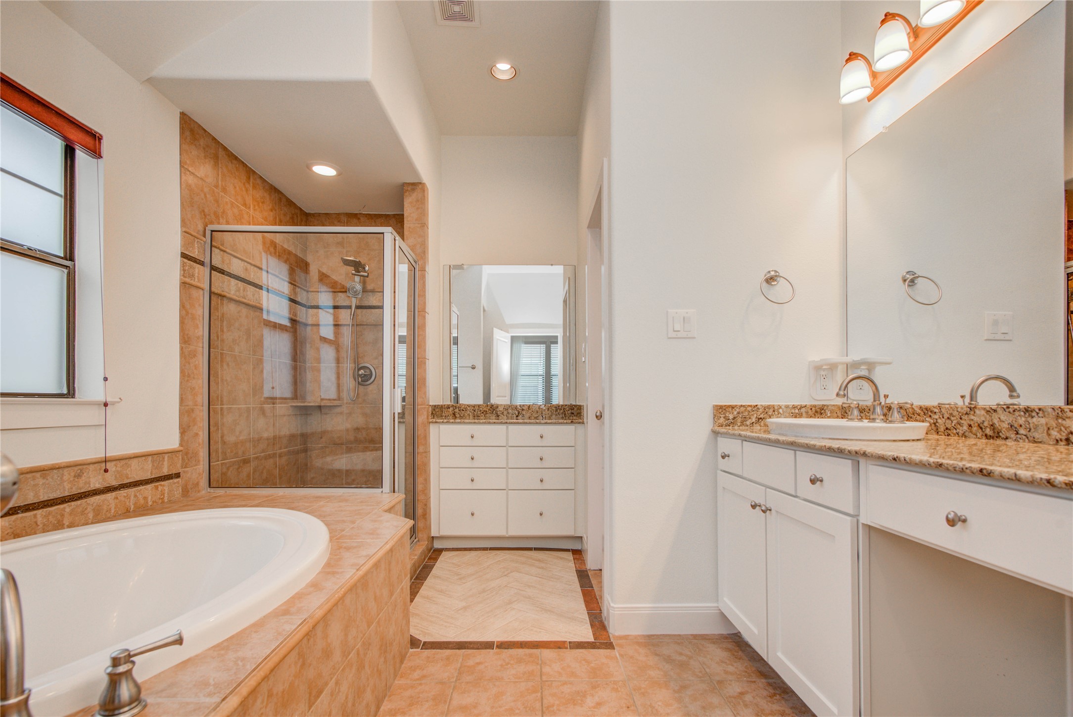 2414 Charleston Street B Property Photo 28