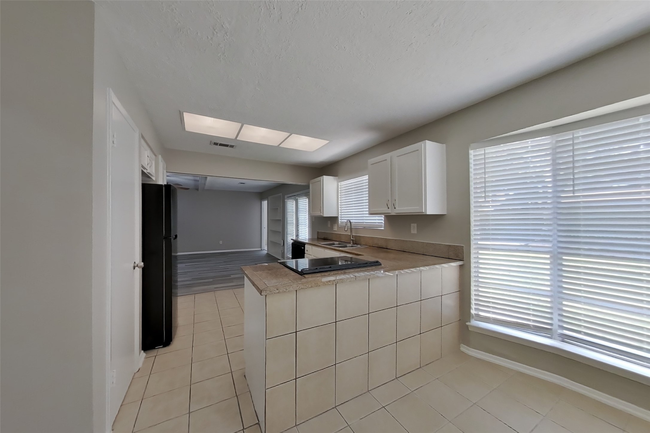 3815 Regency Drive Property Photo 6