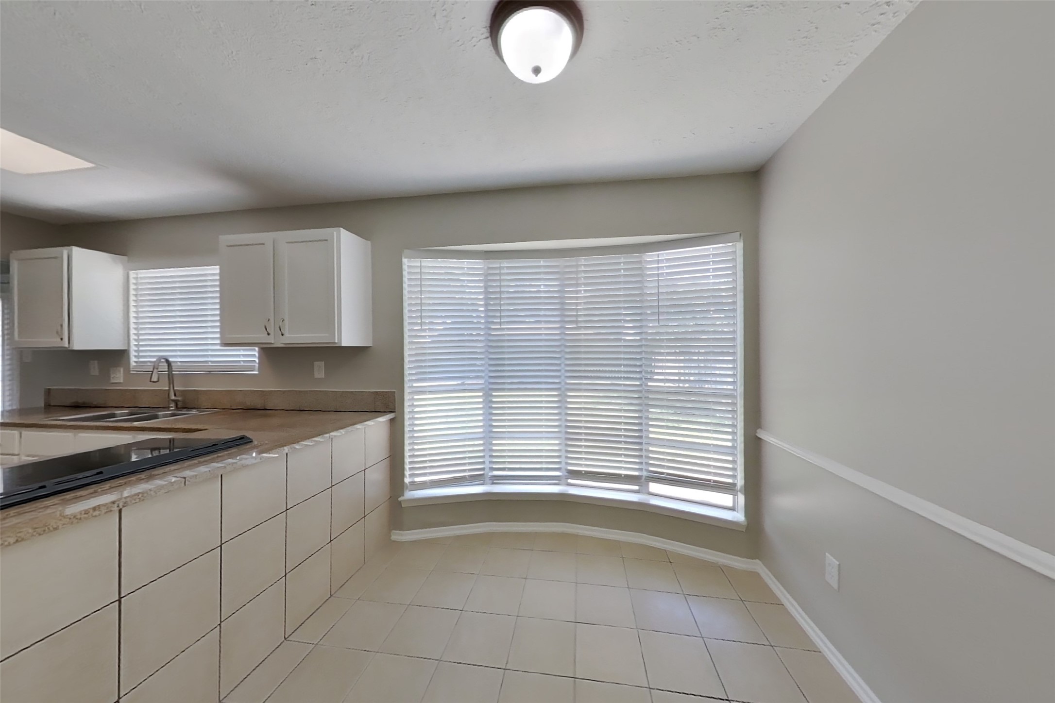 3815 Regency Drive Property Photo 7