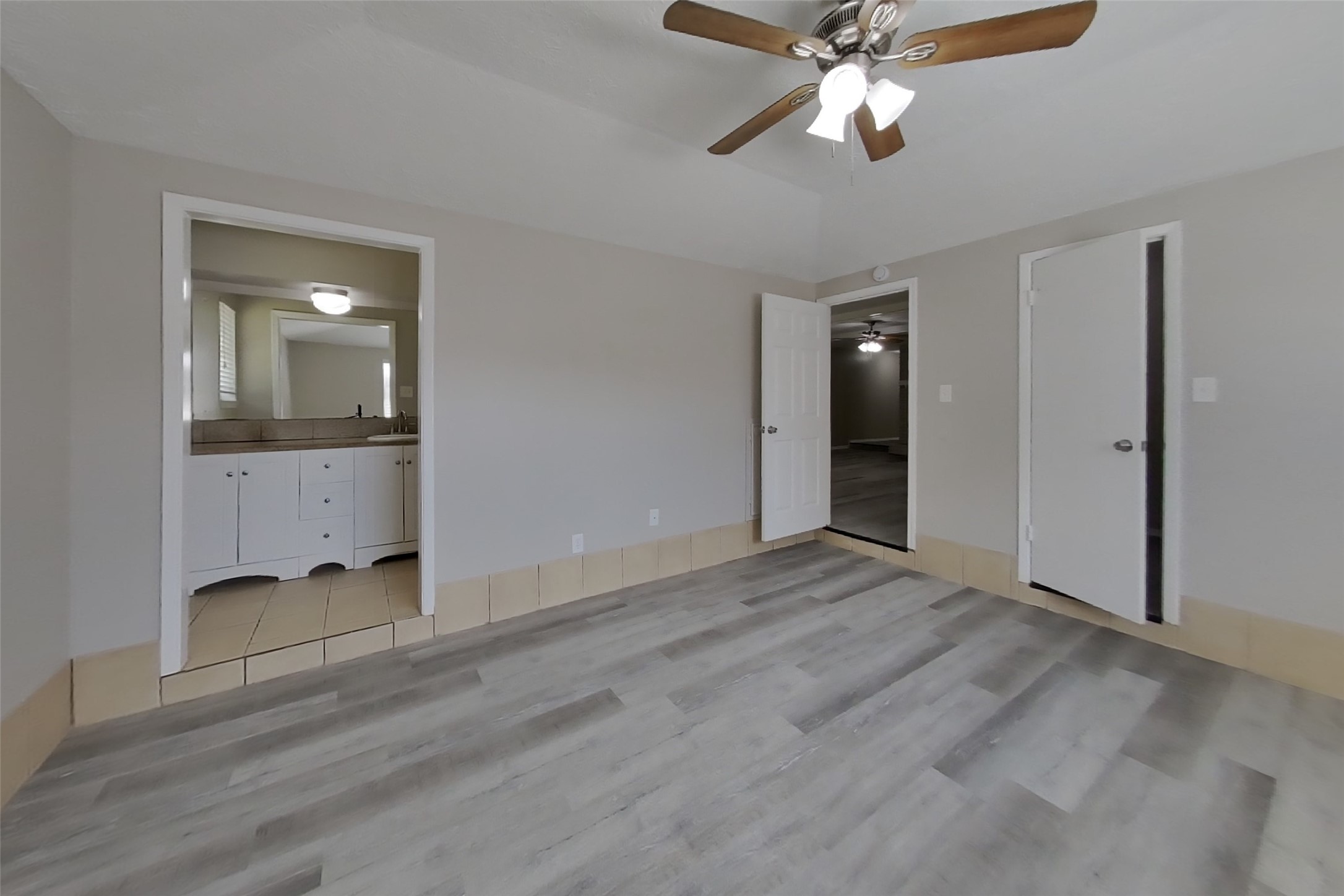 3815 Regency Drive Property Photo 9