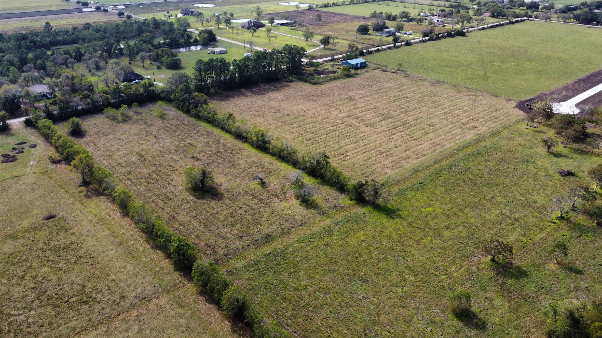 16430 Adlong School Rd Property Photo 4