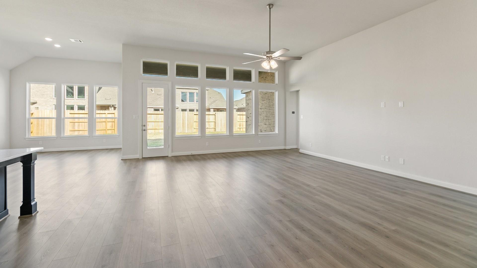 18822 Eastwood Ridge Court, Crosby Tx 77532 Property Photo 6