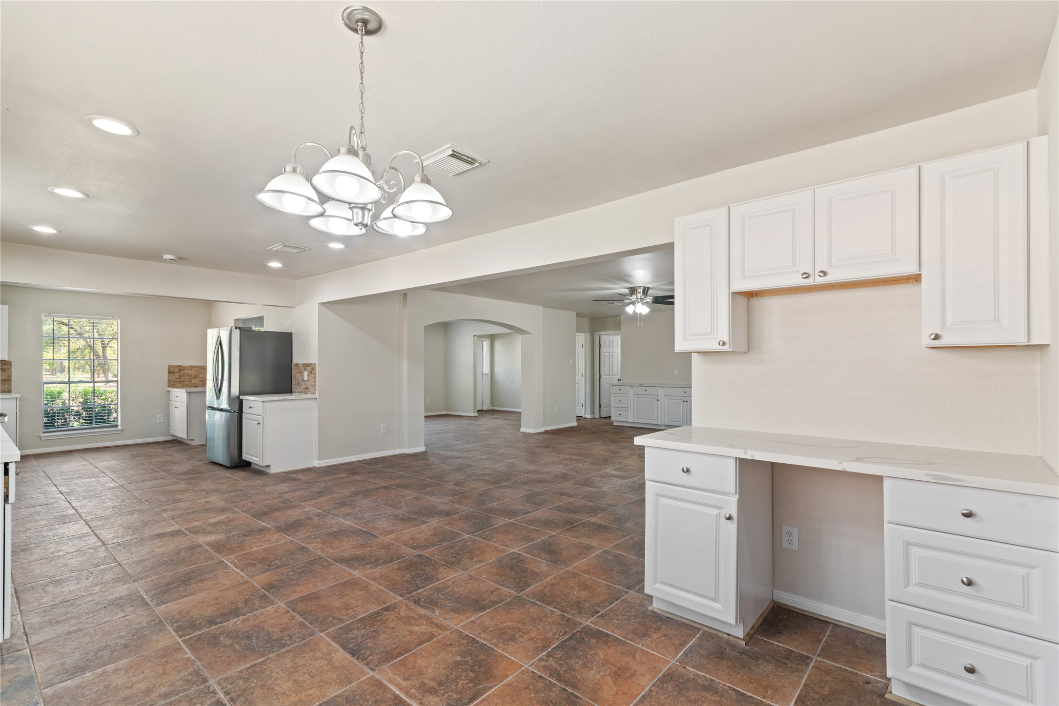 17923 Beaver Creek Drive Property Photo 5