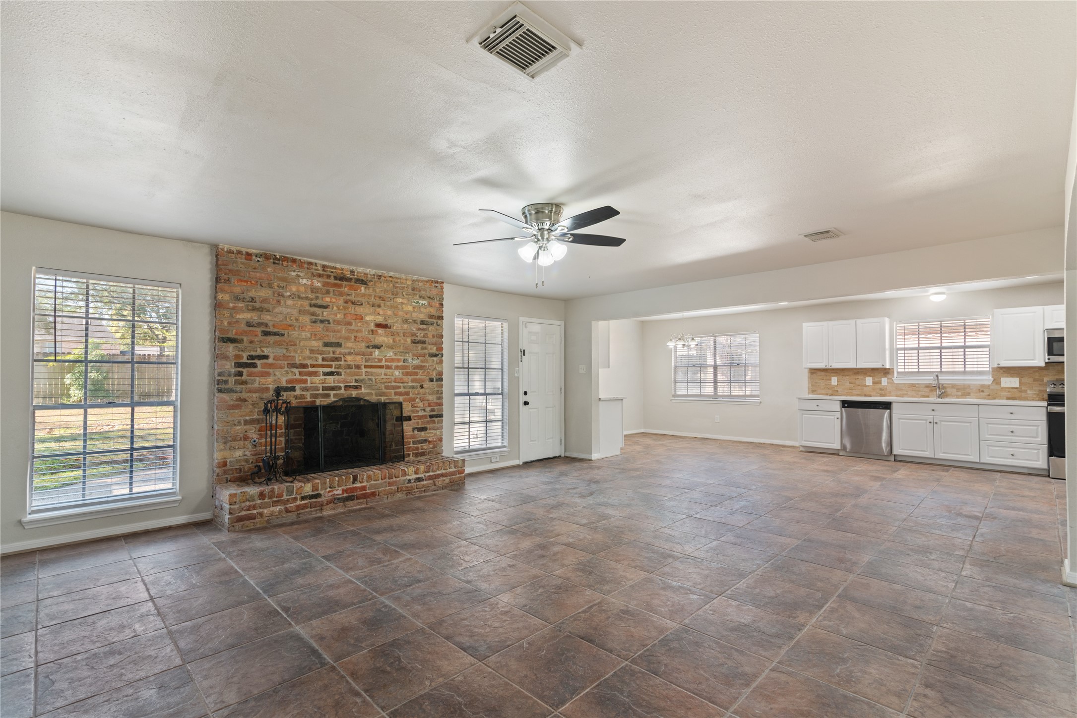 17923 Beaver Creek Drive Property Photo 15