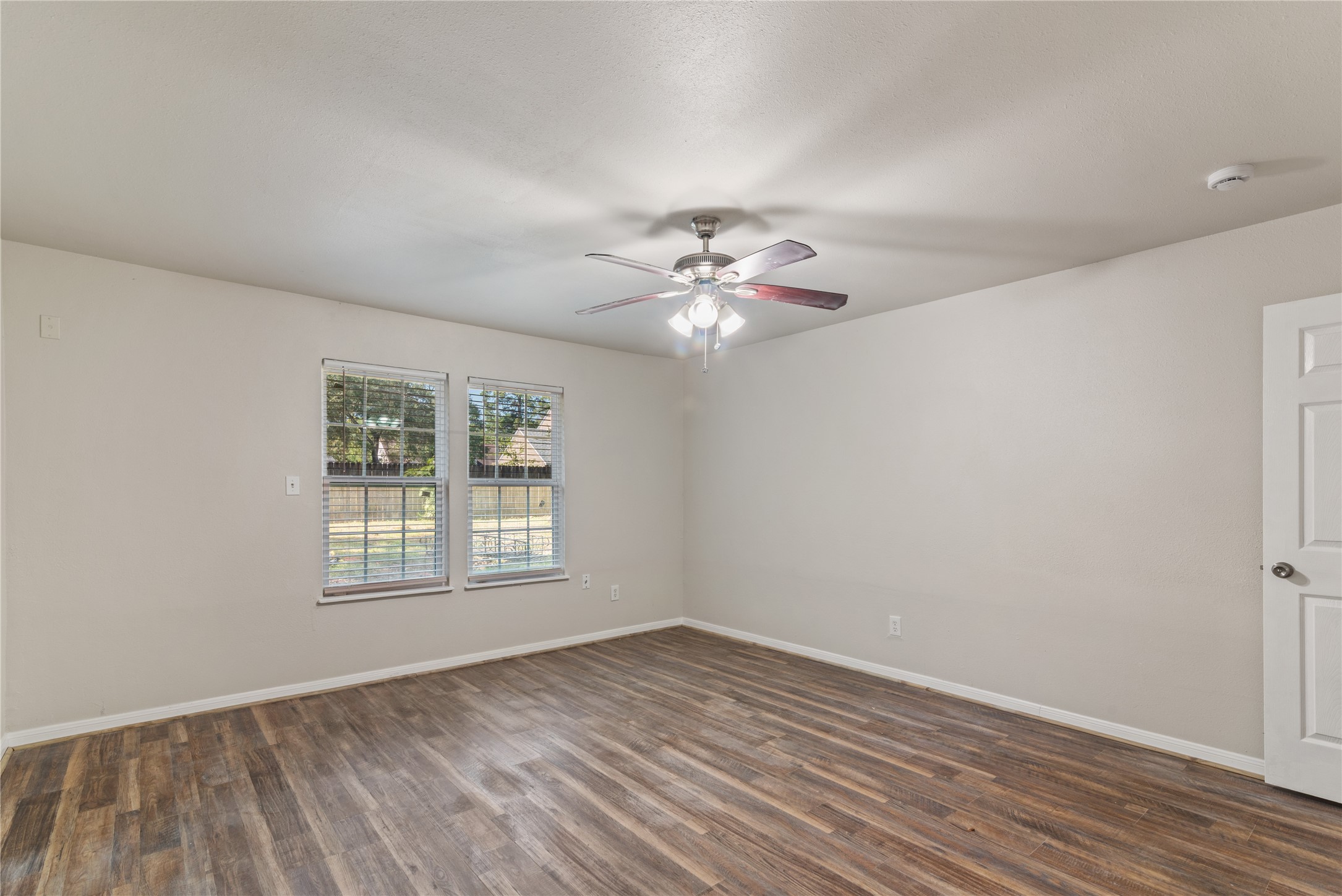 17923 Beaver Creek Drive Property Photo 16