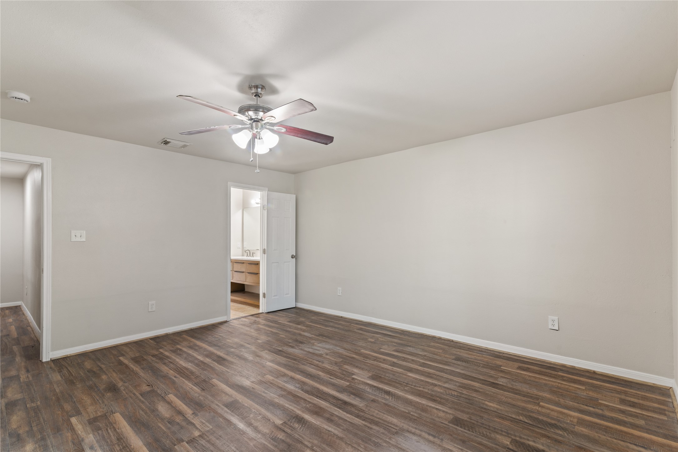 17923 Beaver Creek Drive Property Photo 17