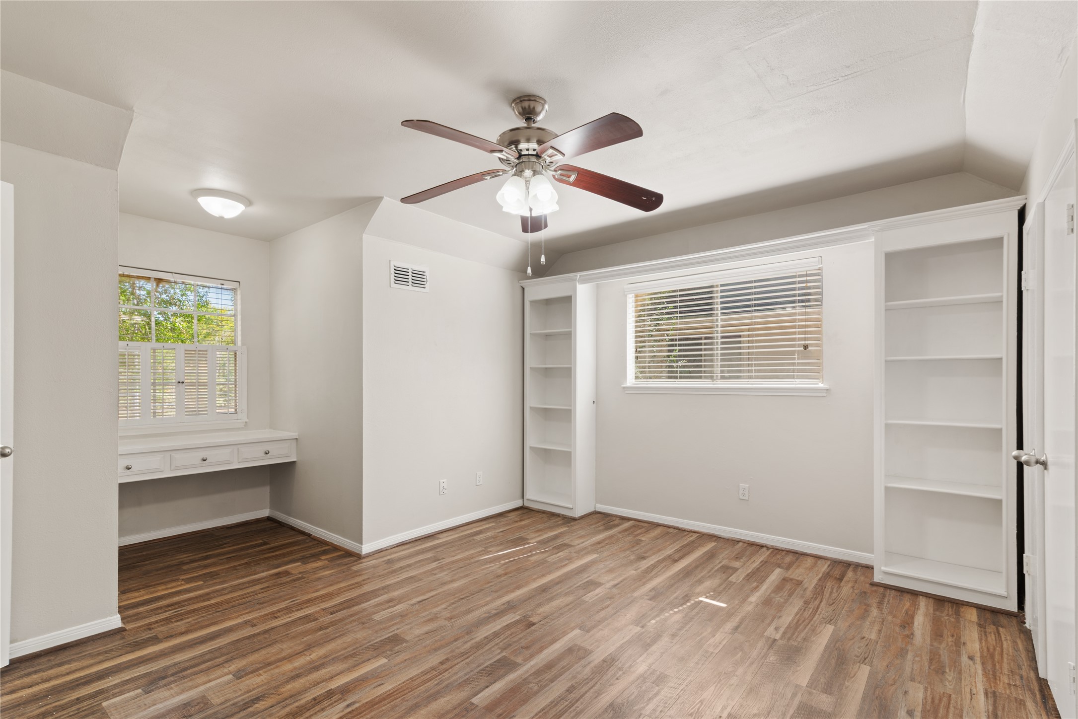 17923 Beaver Creek Drive Property Photo 28