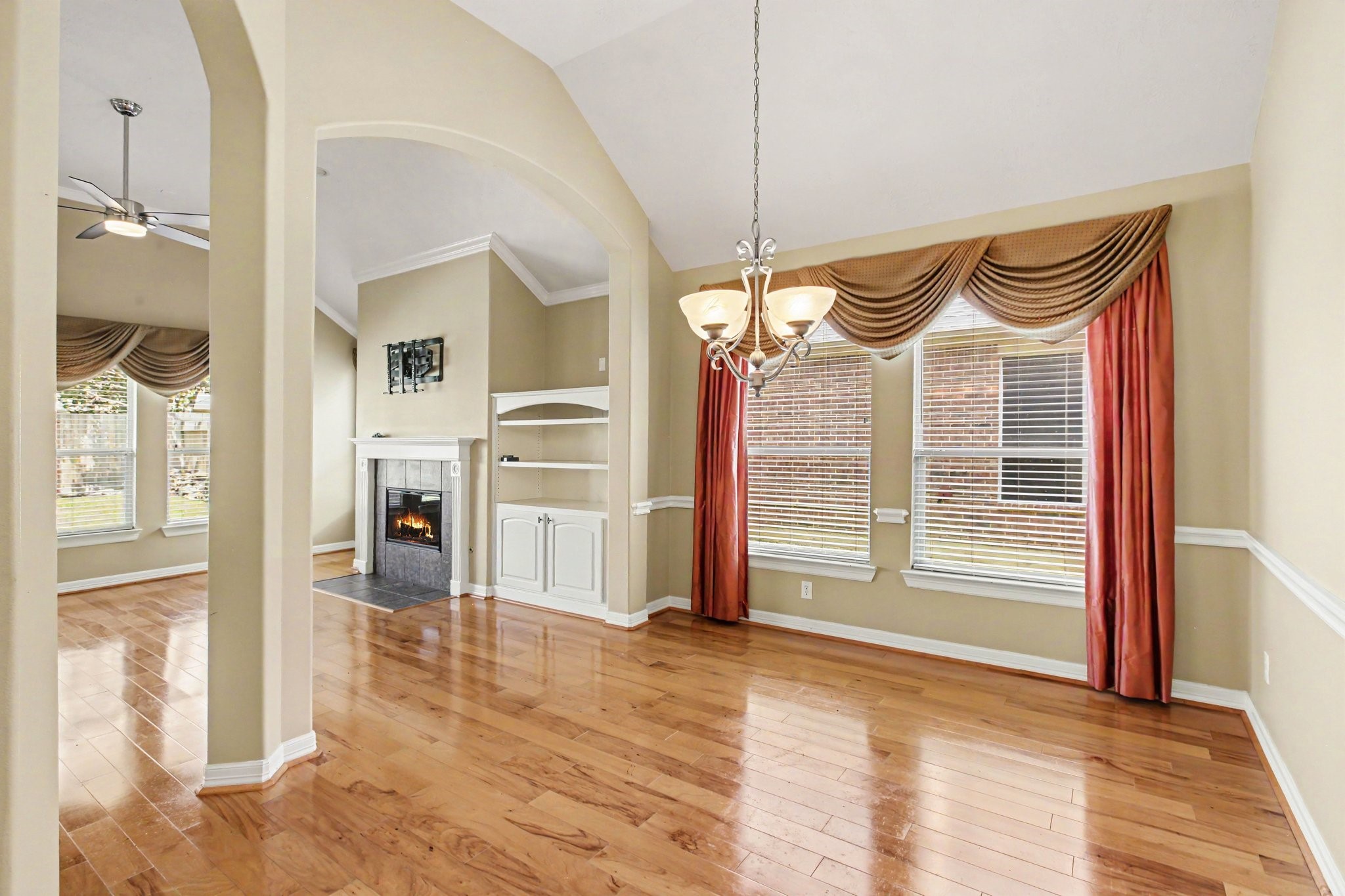 3015 Rustic Gardens Drive Property Photo 6