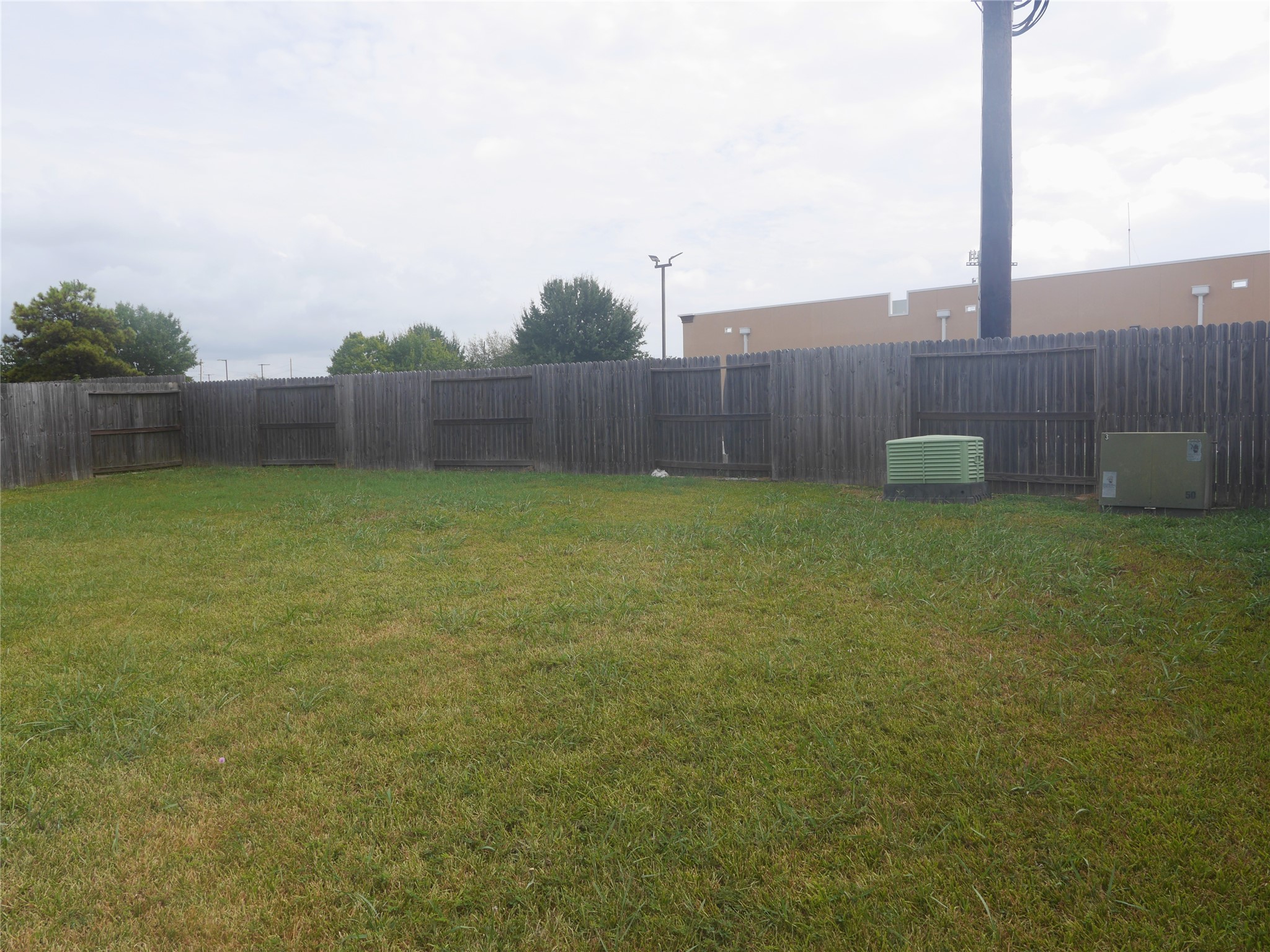 7911 Burning Oak Lane Property Photo 34