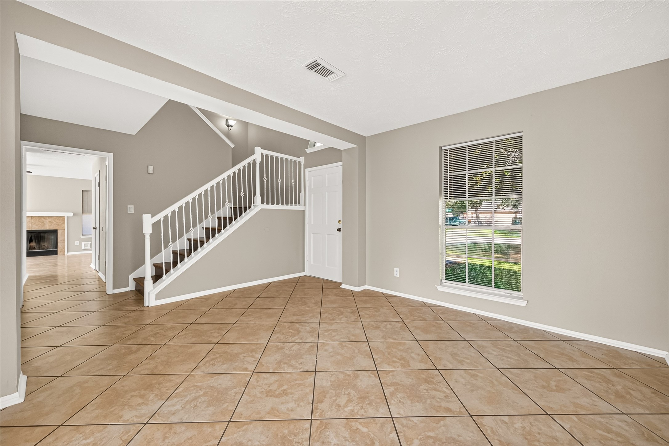 5631 Roserock Lane Property Photo 11