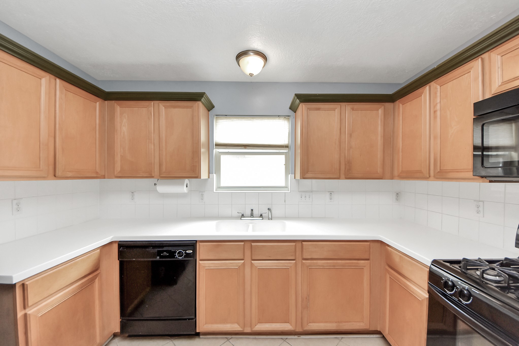 7238 Foxshadows Lane Property Photo 33