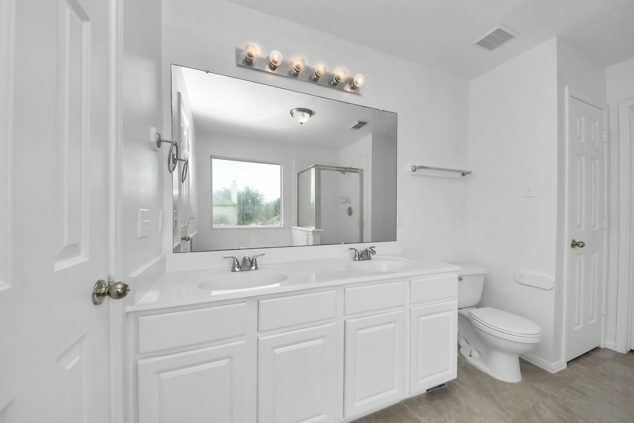 7238 Foxshadows Lane Property Photo 37