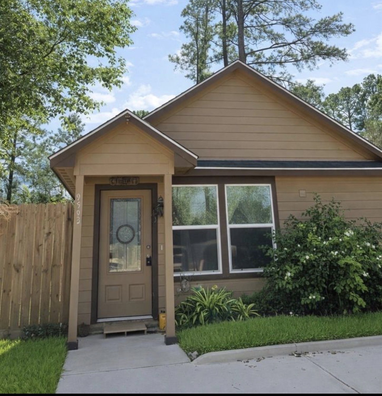 9593 Darkwood Property Photo 7