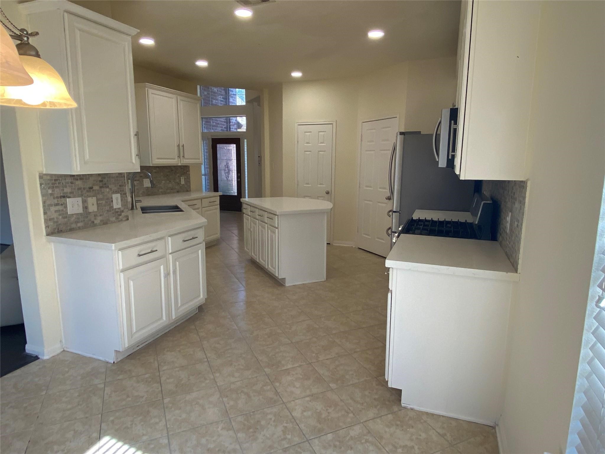 3526 Pine Valley Drive Property Photo 12