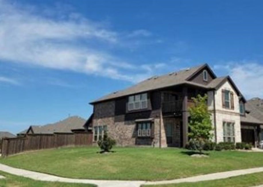 2119 Devonblue Drive Property Photo 3