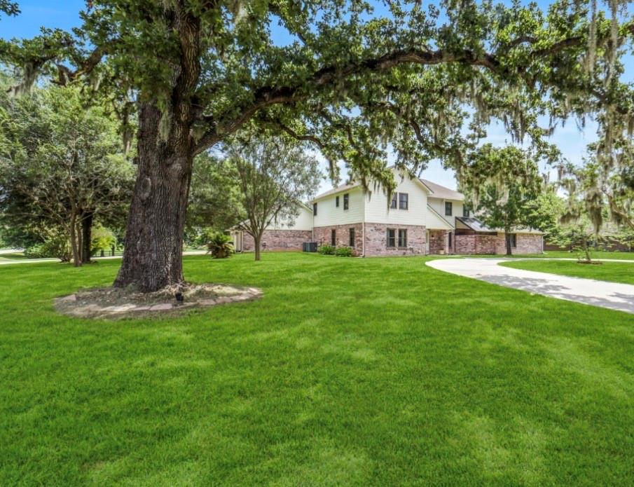 3011 Willow Oak Lane, Sealy Tx 77474 Property Photo 5