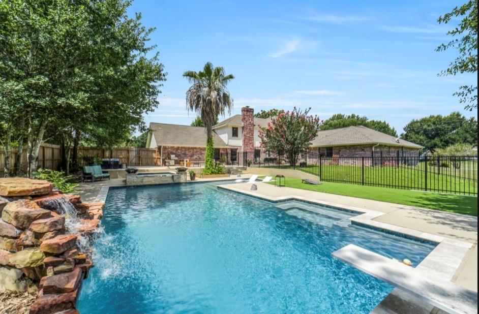 3011 Willow Oak Lane, Sealy Tx 77474 Property Photo 9