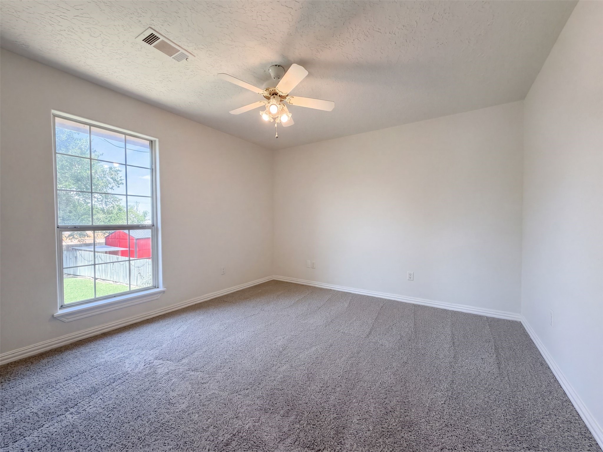107 S Creek Drive Property Photo 10