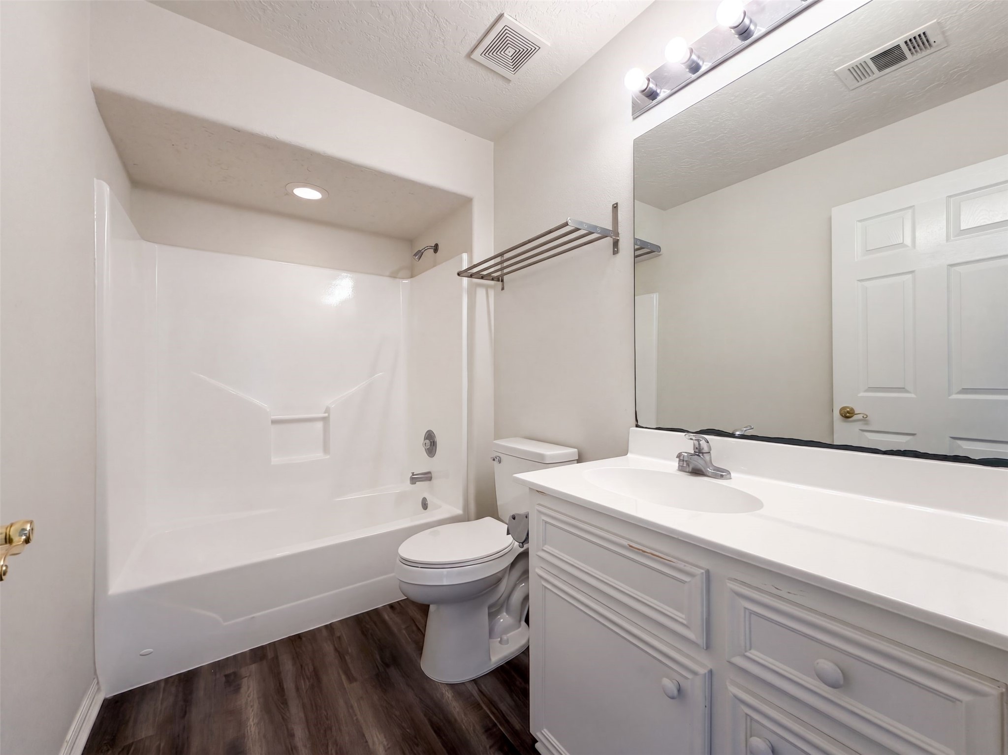 107 S Creek Drive Property Photo 11