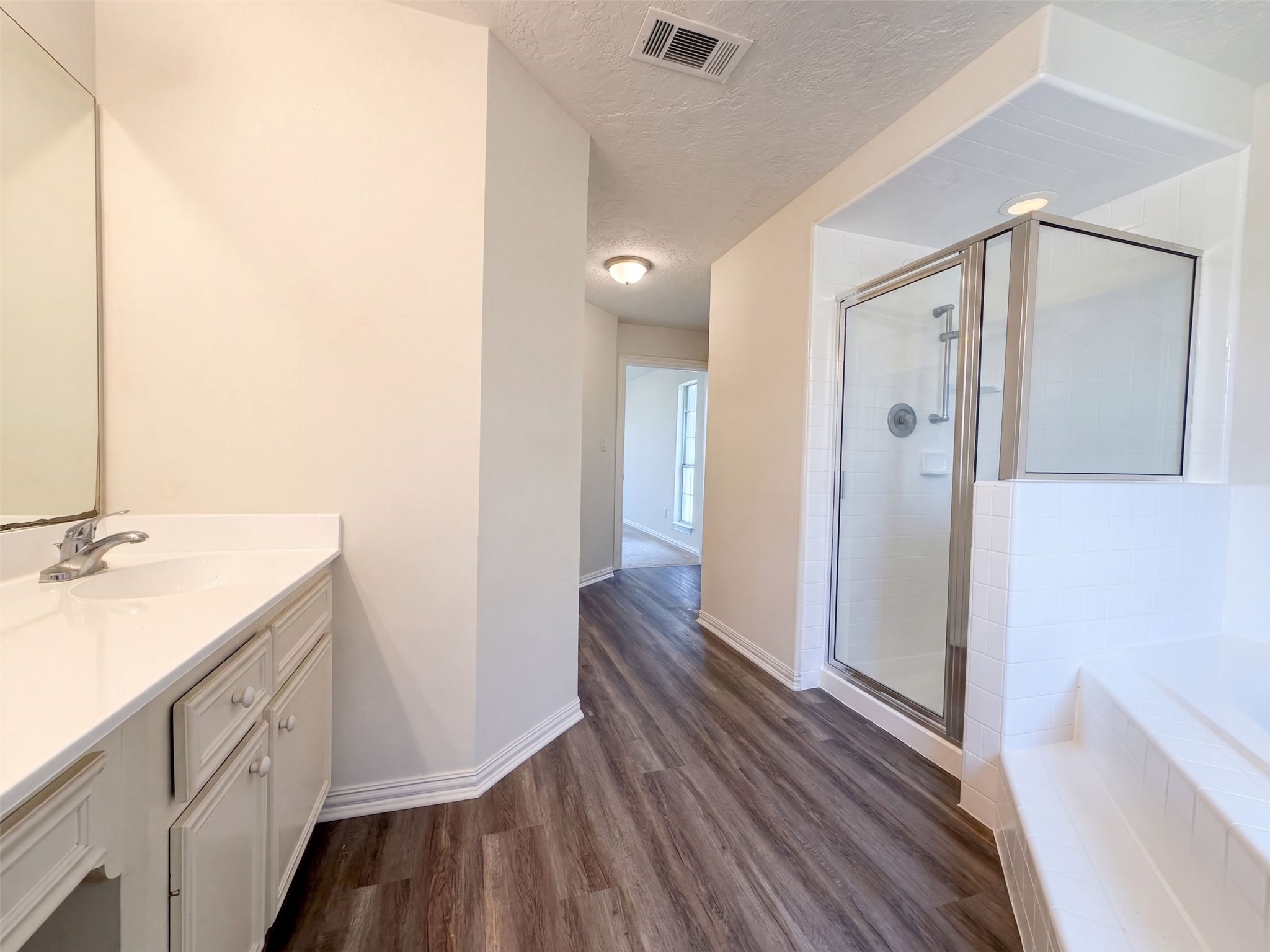 107 S Creek Drive Property Photo 16